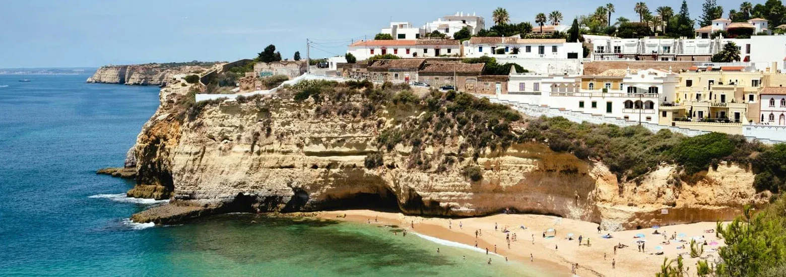 Cidade histórica de Faro, capital do Algarve, Portugal